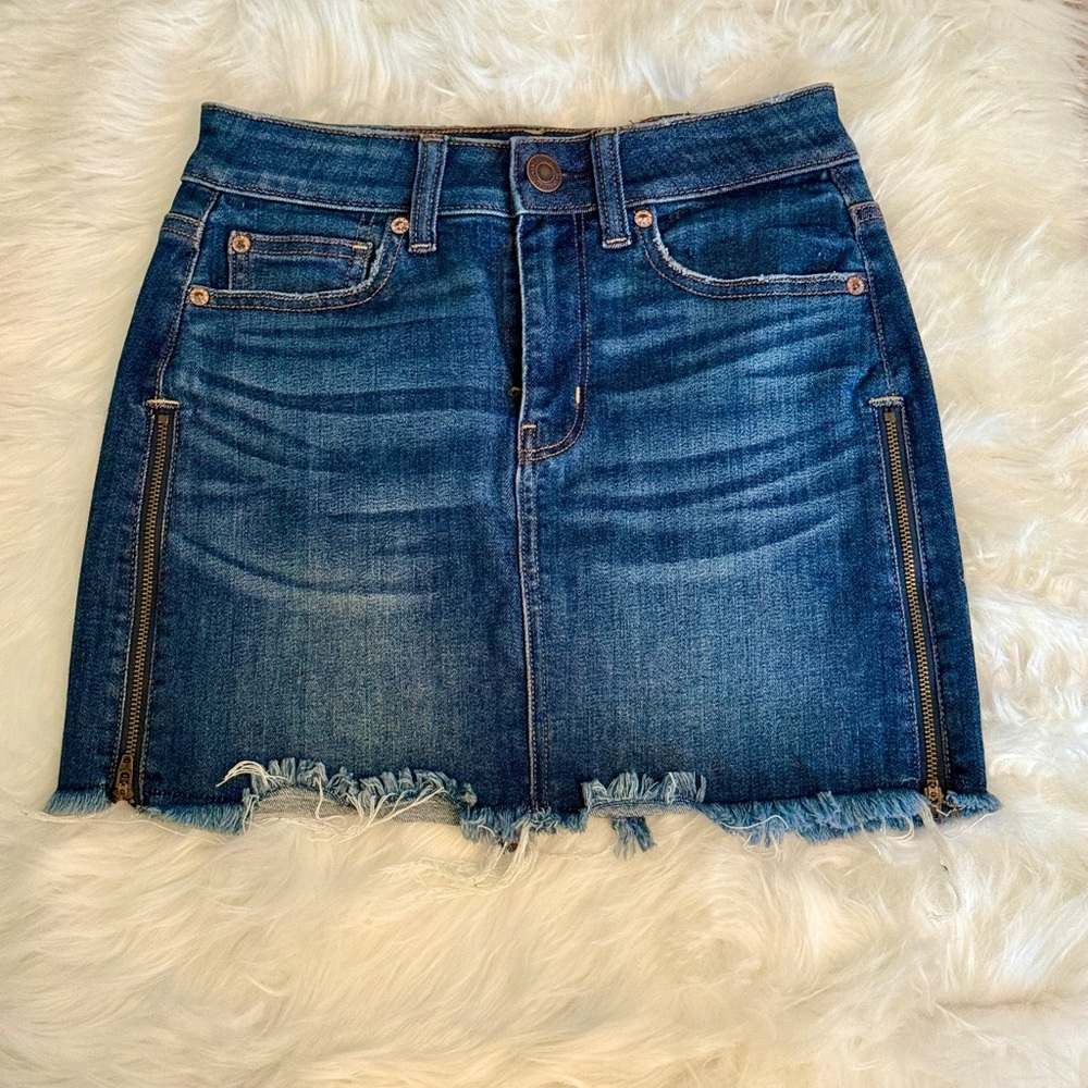 American Eagle Denim Mini Skirt with Frayed Hem Sz0